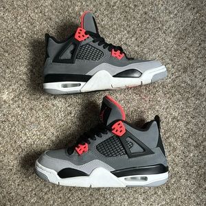 Air Jordan 4